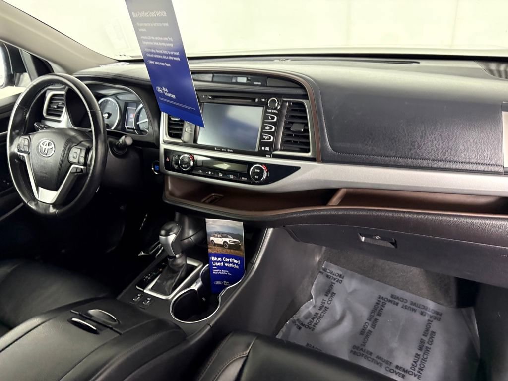 Used 2017 Toyota Highlander XLE image 40
