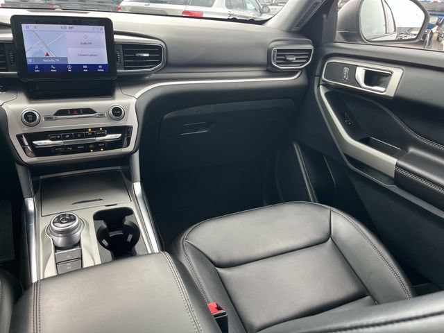 Certified 2022 Ford Explorer XLT w/ Equipment Group 202A RWD image 21