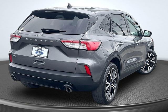 Certified 2022 Ford Escape SE w/ SE Sport Appearance Package image 13