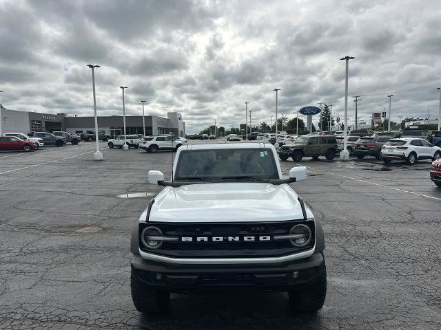 Certified 2023 Ford Bronco Outer Banks w/ Sasquatch Package AWD/4WD image 3