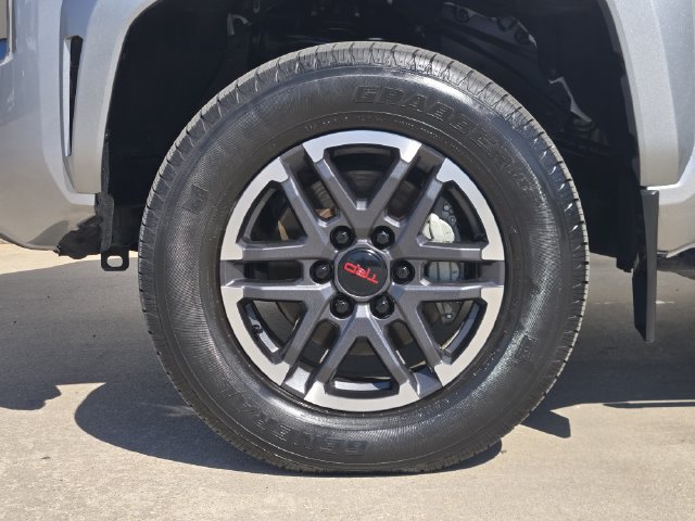Used 2024 Toyota Tacoma TRD Sport AWD/4WD image 14