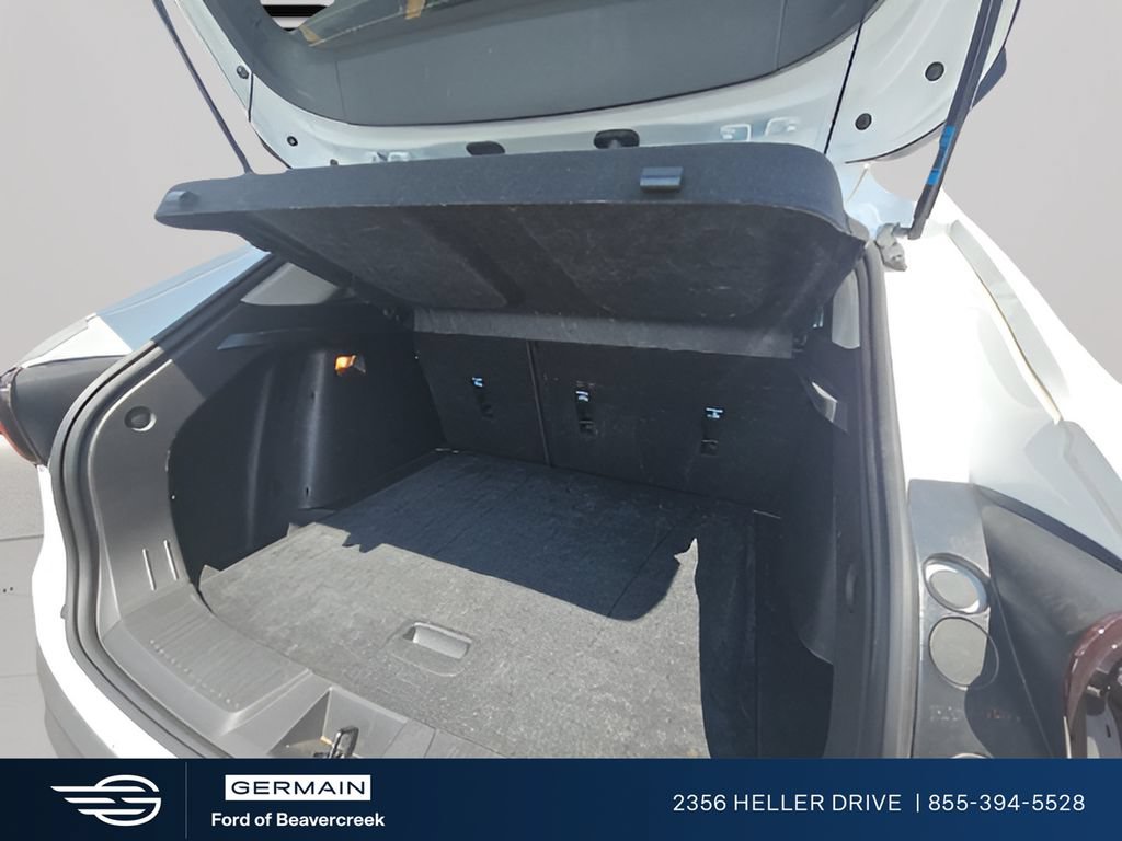 Used 2025 Chevrolet Trax LT w/ LT Convenience Package FWD image 14