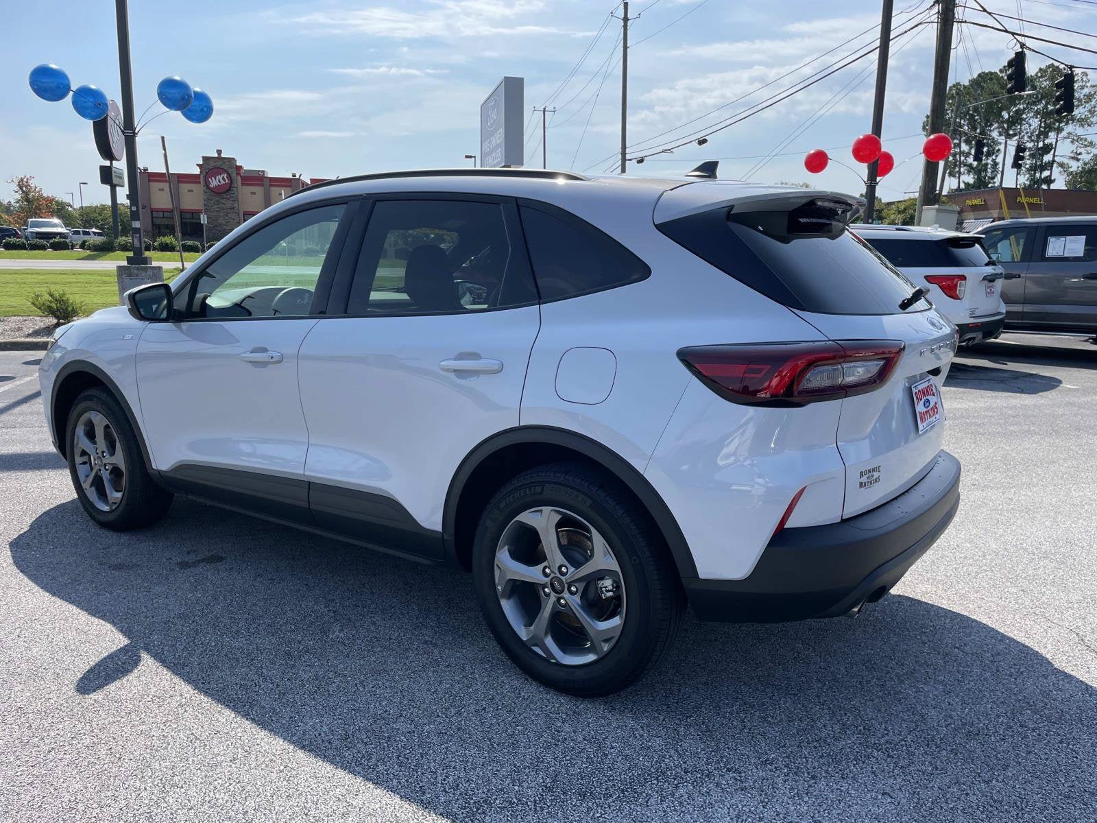 Certified 2025 Ford Escape ST-Line Select AWD/4WD image 6