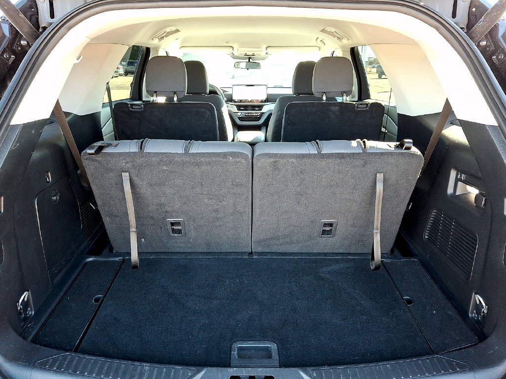 Certified 2025 Ford Explorer Active RWD image 26
