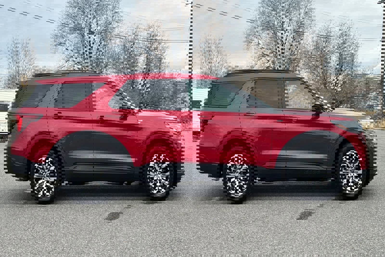 Certified 2025 Ford Explorer ST-Line image 6