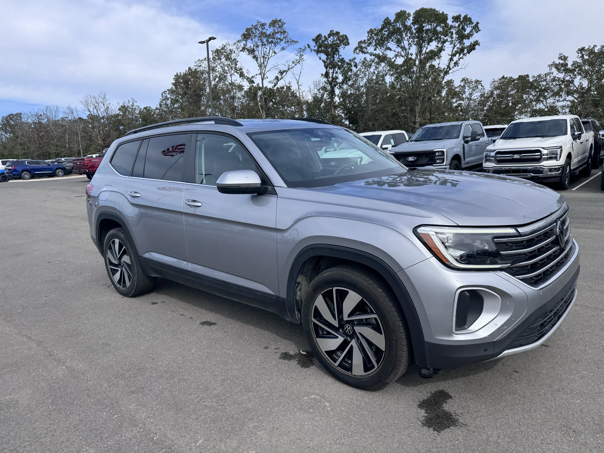 Used 2024 Volkswagen Atlas SE AWD/4WD image 6
