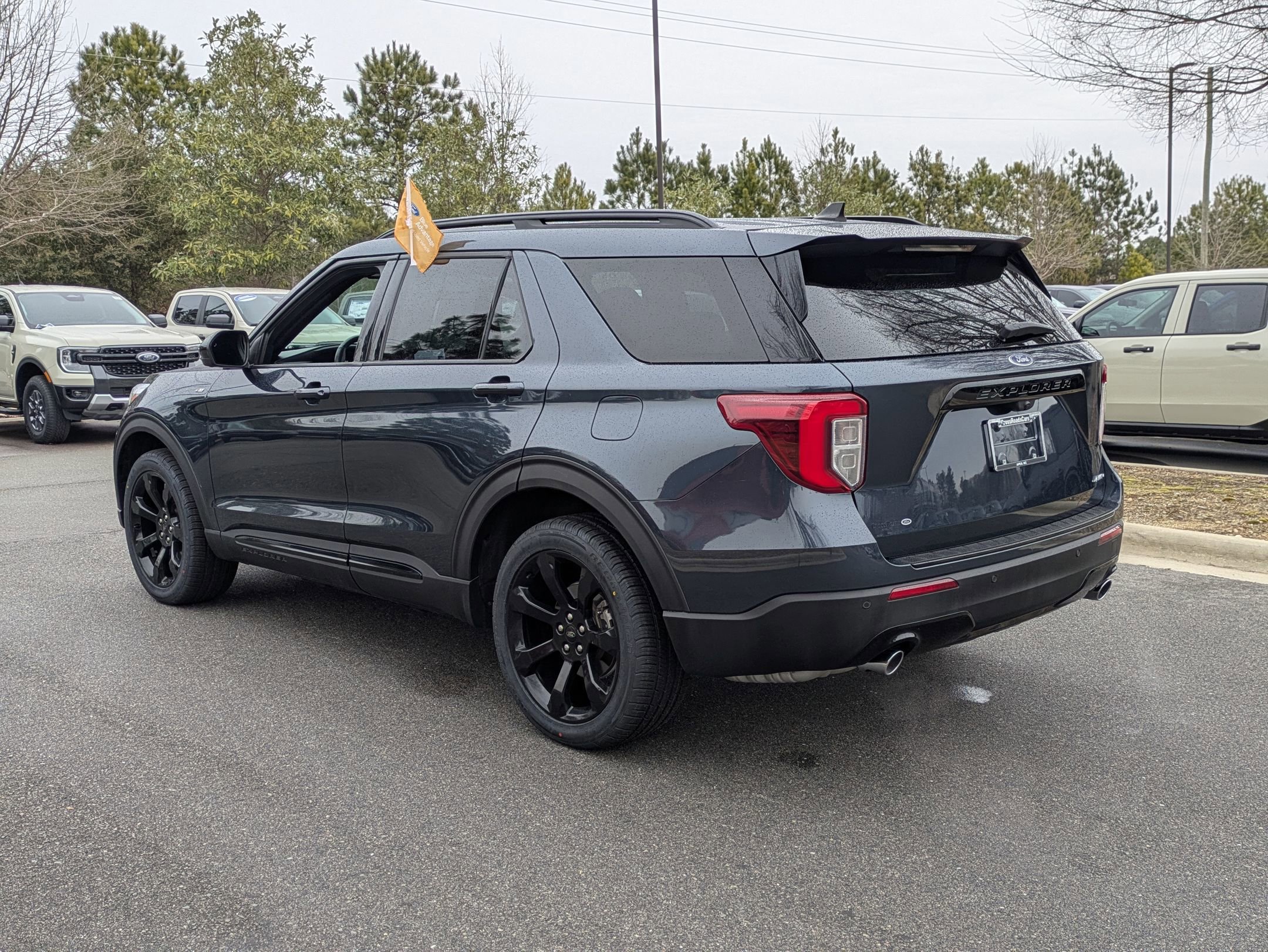 Certified 2023 Ford Explorer ST-Line image 4