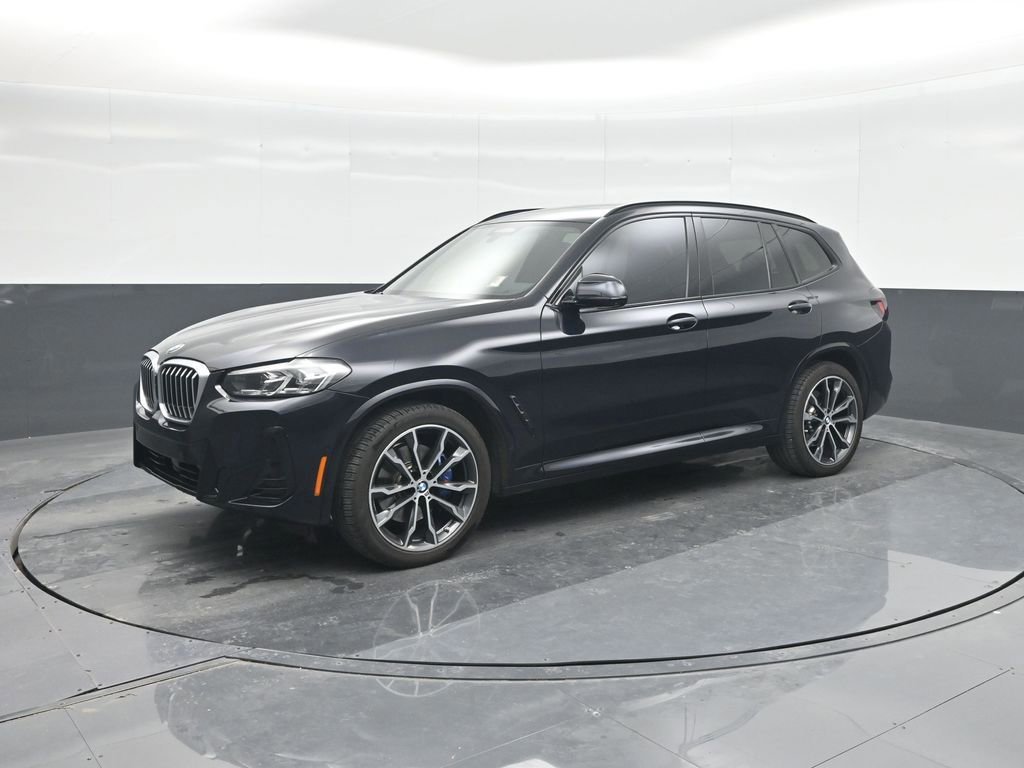 Used 2024 BMW X3 sDrive30i w/ Premium Package image 2