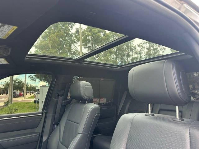 Used 2025 Toyota Tundra Platinum w/ TRD Off-Road Package AWD/4WD image 2