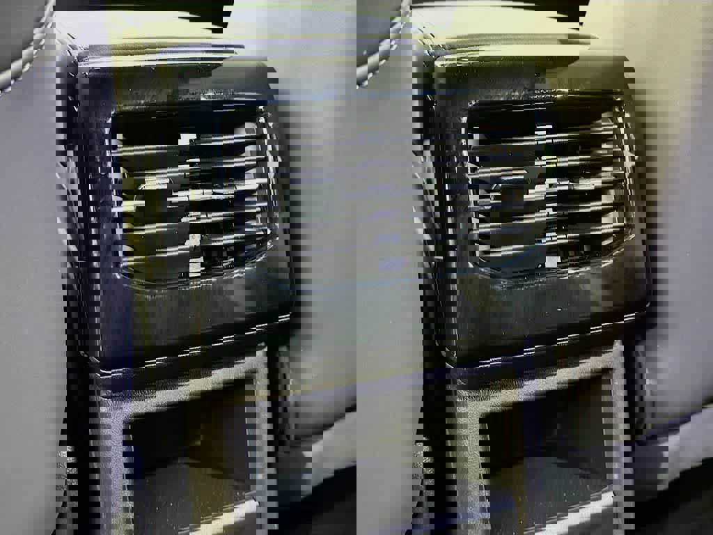 Used 2023 Volkswagen ID.4 Pro S image 16