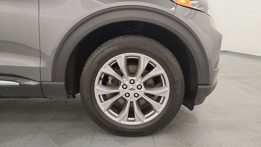Certified 2022 Ford Explorer XLT w/ Equipment Group 202A image 26