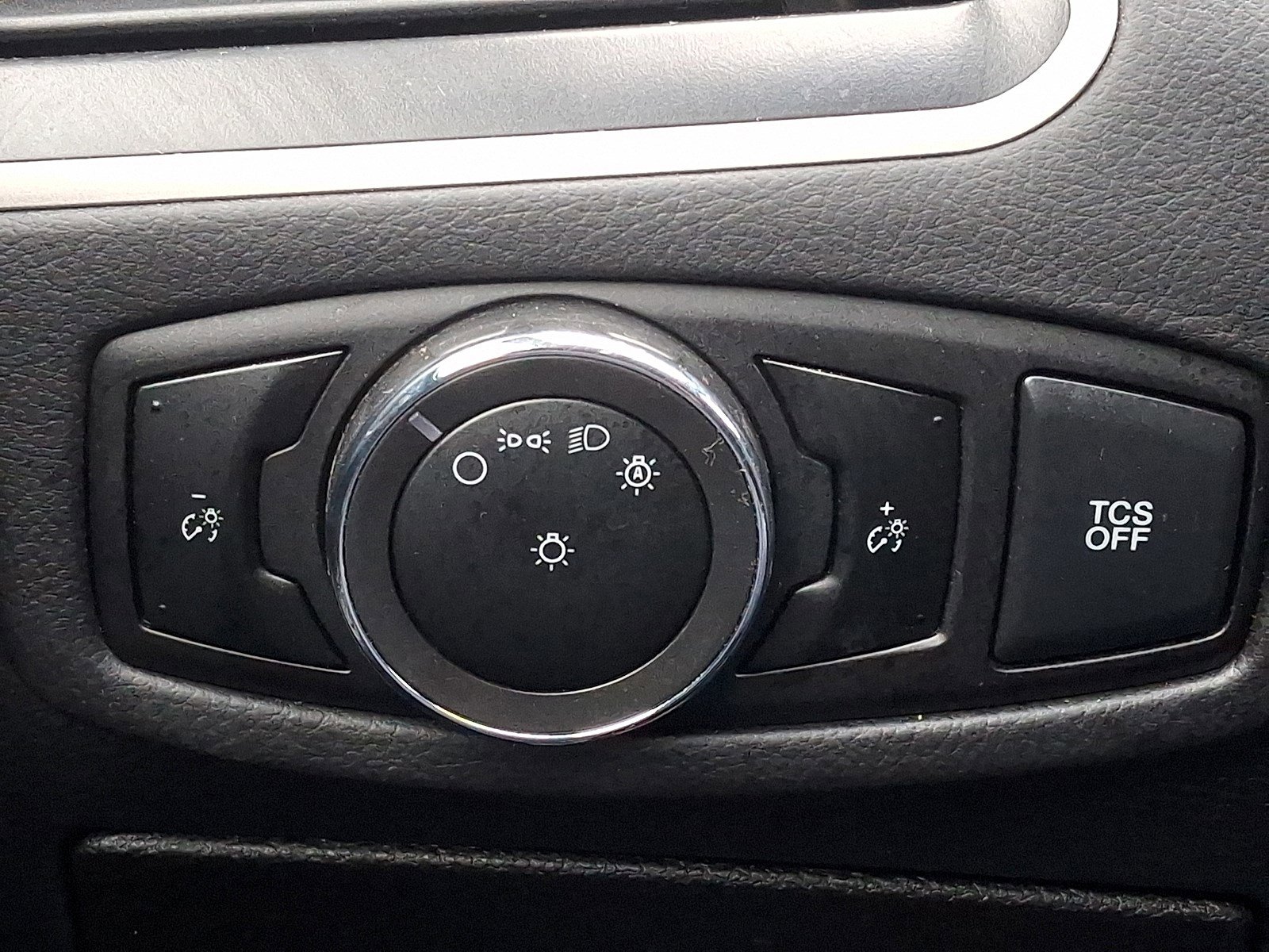 Certified 2024 Ford Edge SEL AWD/4WD image 25
