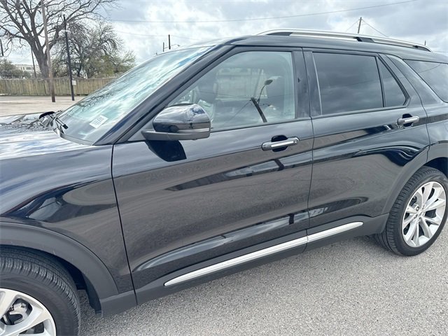 Certified 2023 Ford Explorer Platinum w/ Technology Package image 13