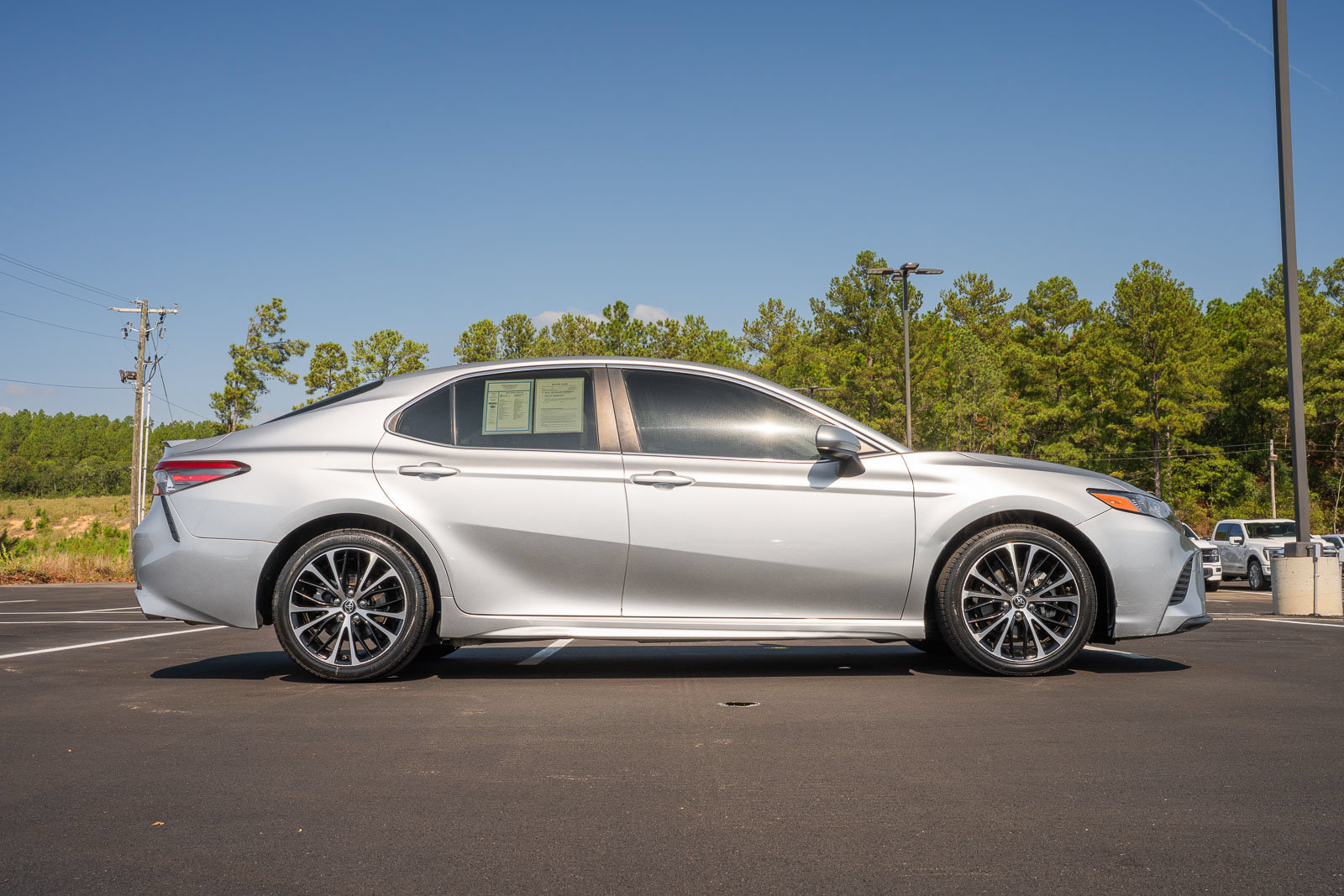 Used 2018 Toyota Camry SE FWD image 8