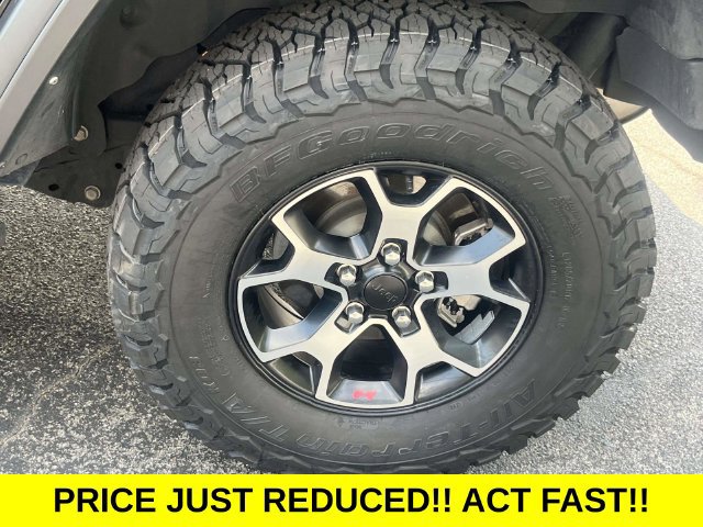 Used 2023 Jeep Wrangler Unlimited Rubicon w/ LED Lighting Group AWD/4WD image 11