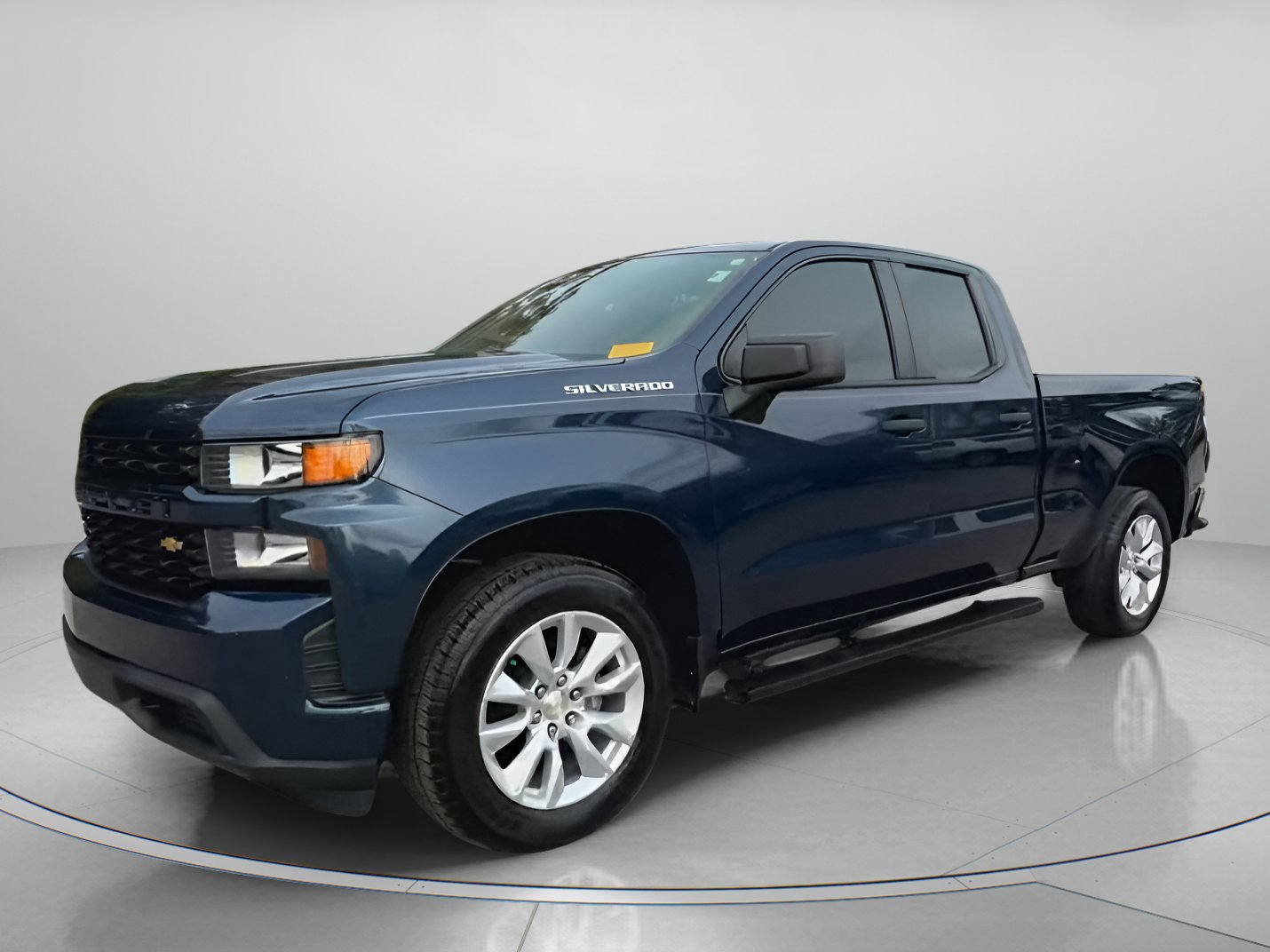 Used 2019 Chevrolet Silverado 1500 Custom w/ Custom Convenience Package image 4