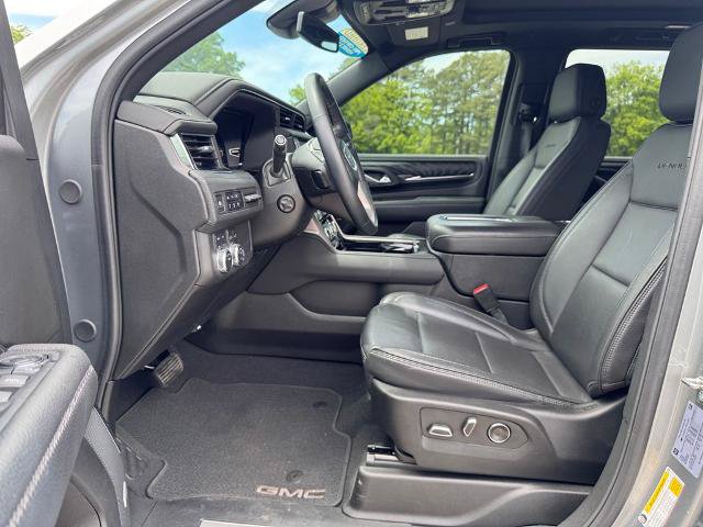 Used 2024 GMC Yukon Denali AWD/4WD image 12