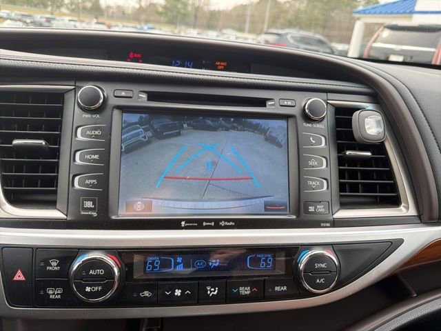 Used 2017 Toyota Highlander Limited Platinum image 28