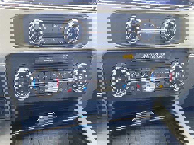 Certified 2022 Ford F350 Lariat w/ Black Appearance Package image 61