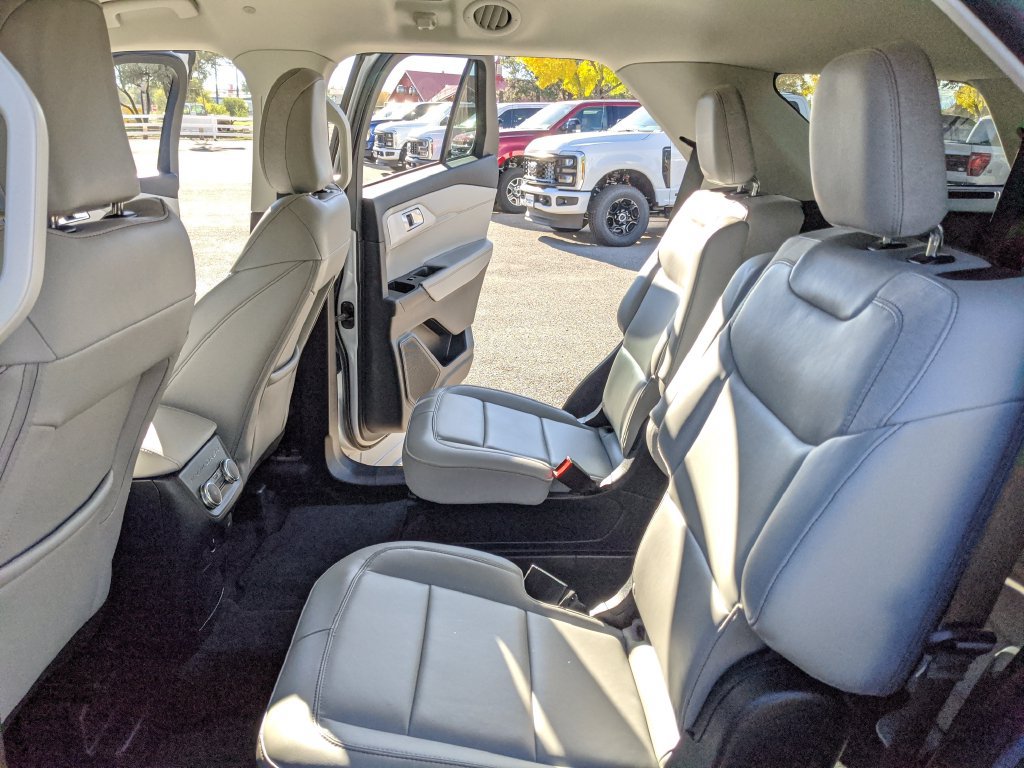 Certified 2026 Ford Explorer Active w/ Active Comfort Package RWD image 16