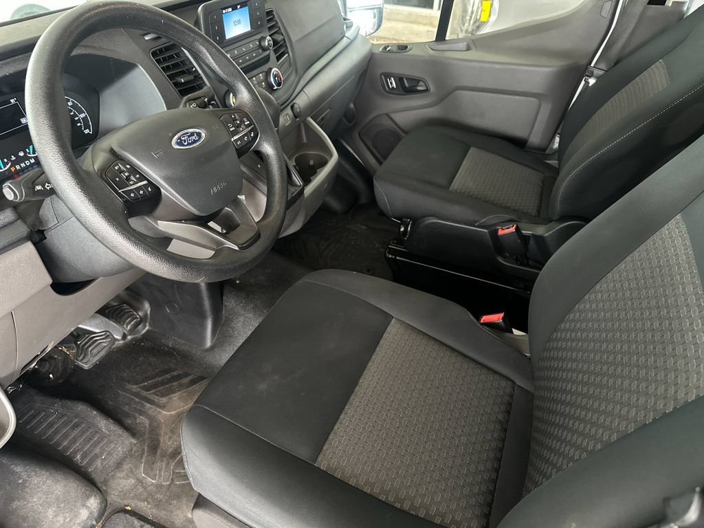Certified 2025 Ford Transit 250 Low Roof w/ Exterior Upgrade Package RWD image 9