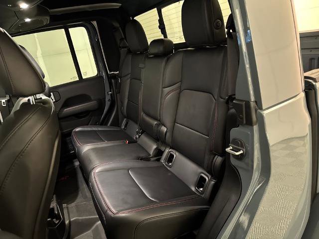Used 2025 Jeep Gladiator Rubicon image 32