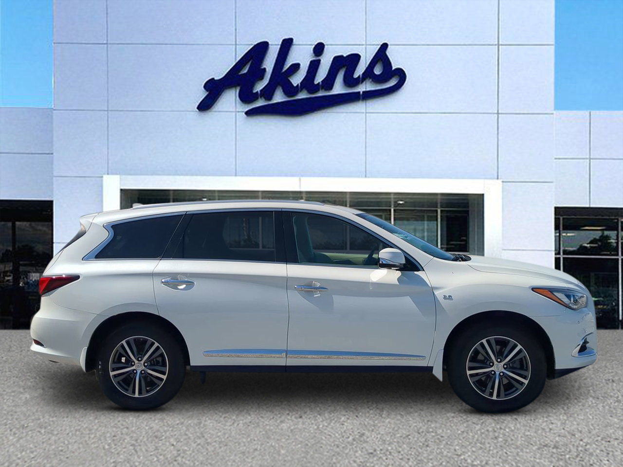 Used 2018 INFINITI QX60 FWD w/ Premium Plus Package image 5