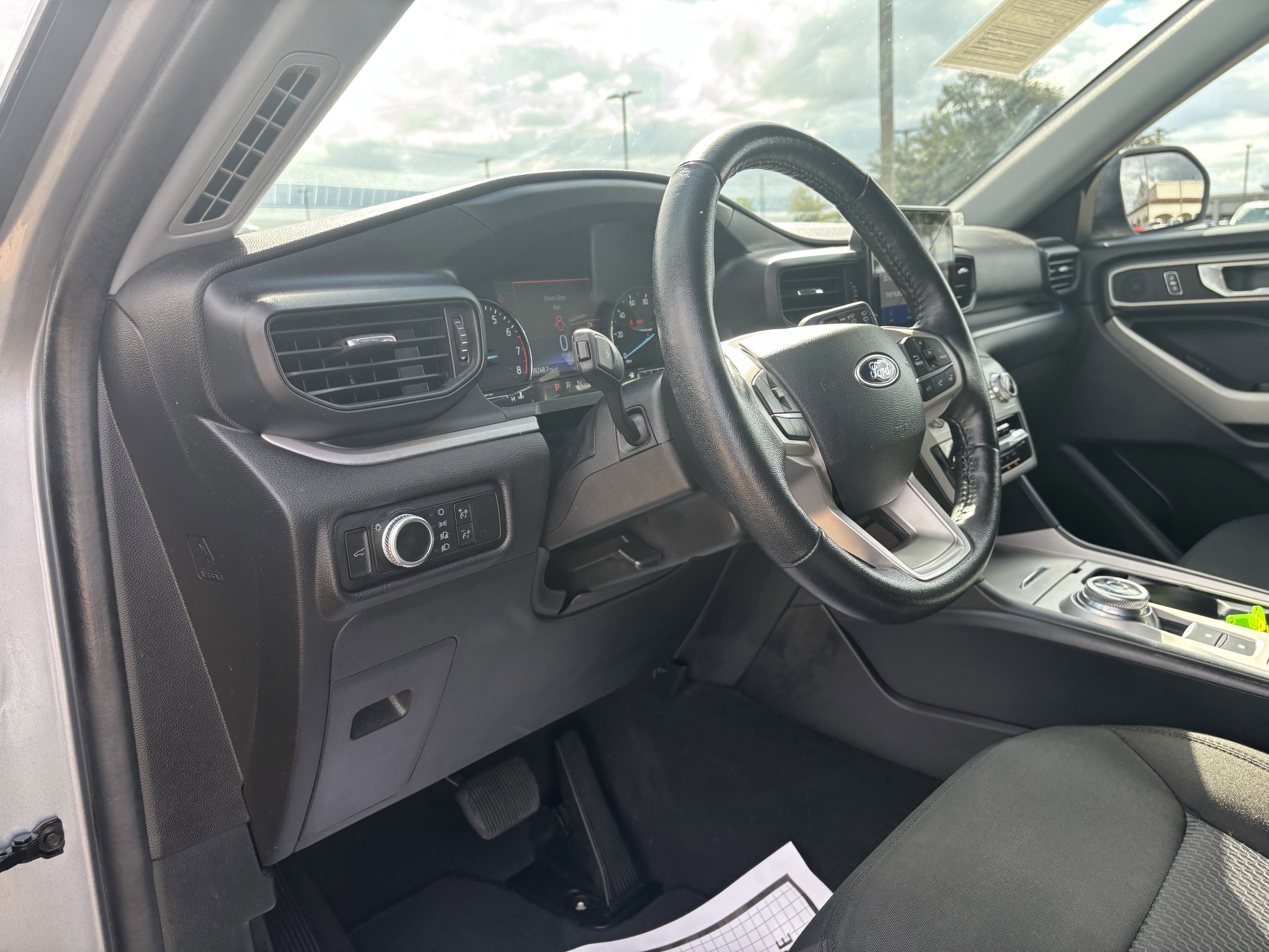 Certified 2023 Ford Explorer XLT image 12