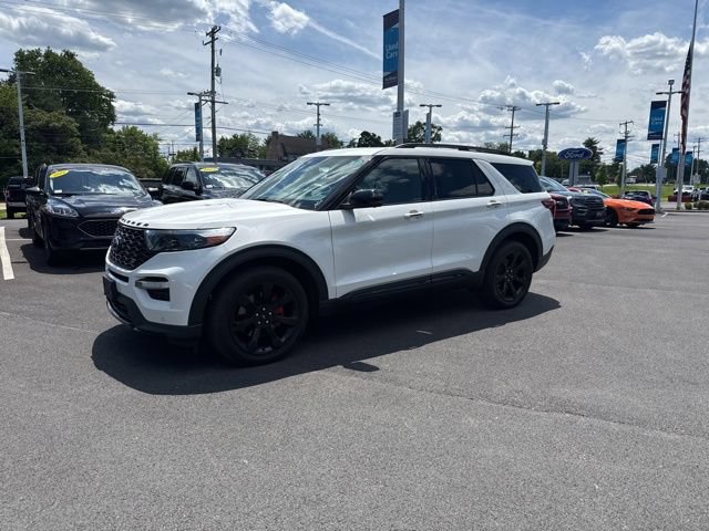 Certified 2023 Ford Explorer ST w/ Equipment Group 401A AWD/4WD image 3
