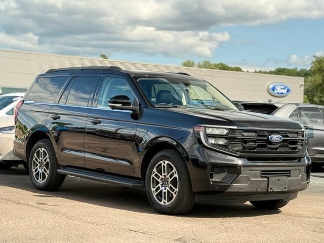 Certified 2025 Ford Expedition Active AWD/4WD image 37