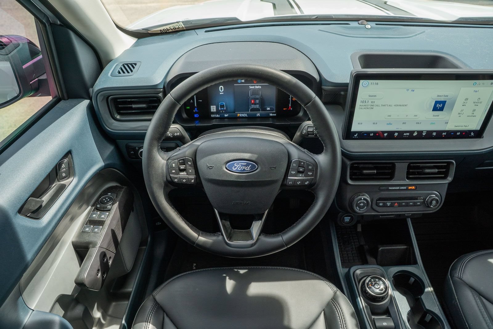 Certified 2025 Ford Maverick Lariat w/ Black Appearance Package AWD/4WD image 25