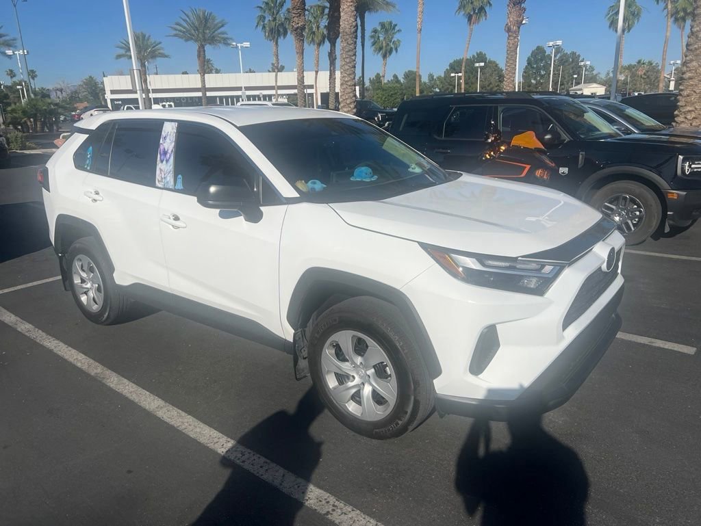 Used 2023 Toyota RAV4 LE AWD/4WD image 2