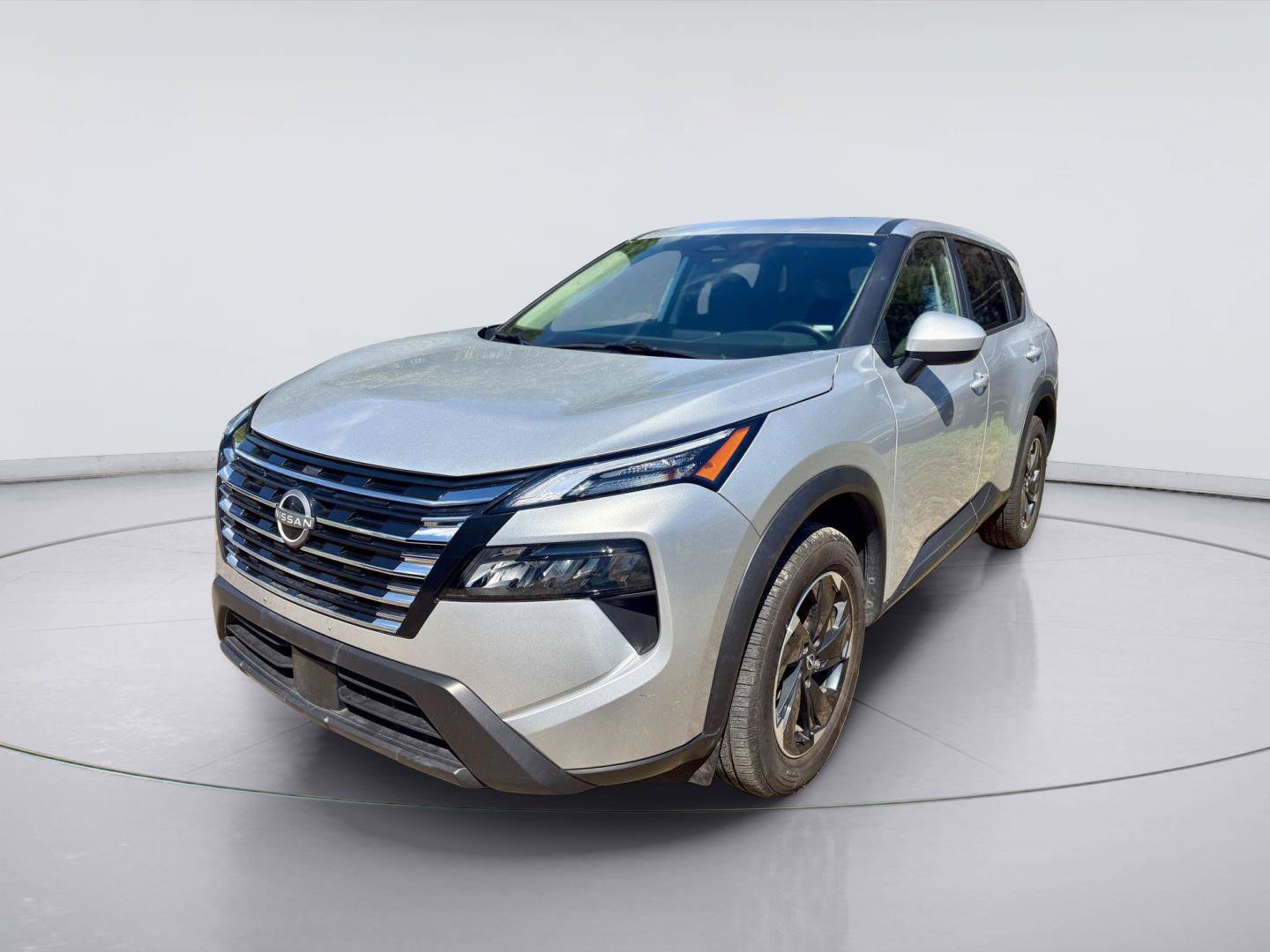 Used 2025 Nissan Rogue SV AWD/4WD image 9