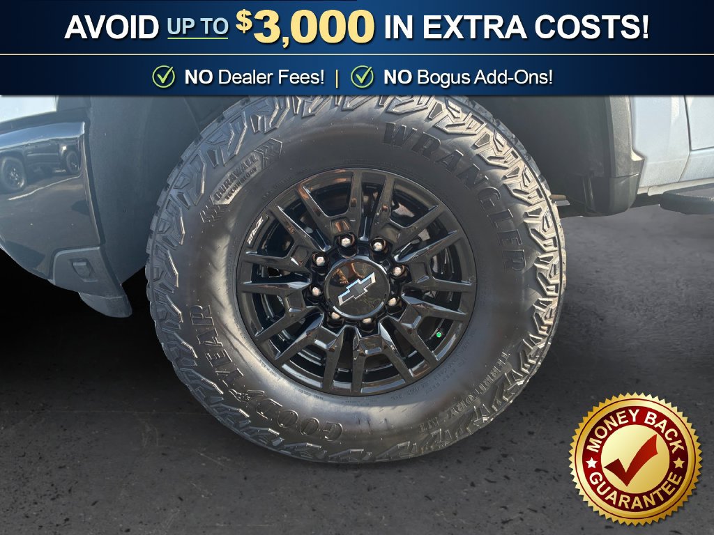 Used 2024 Chevrolet Silverado 2500 ZR2 w/ Technology Package AWD/4WD image 13