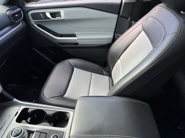 Certified 2023 Ford Explorer XLT w/ Equipment Group 202A AWD/4WD image 21