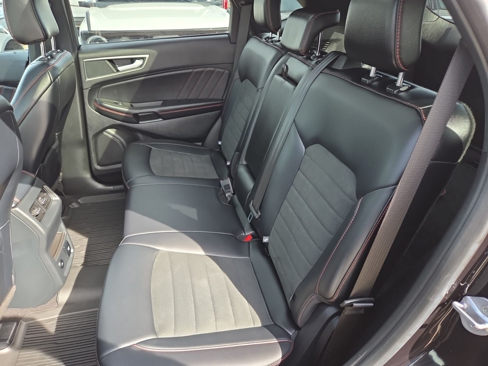 Certified 2024 Ford Edge ST-Line AWD/4WD image 49