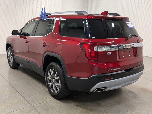 Used 2023 GMC Acadia SLE w/ Driver Convenience Package image 3