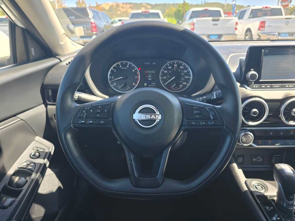 Used 2024 Nissan Sentra SV FWD image 11