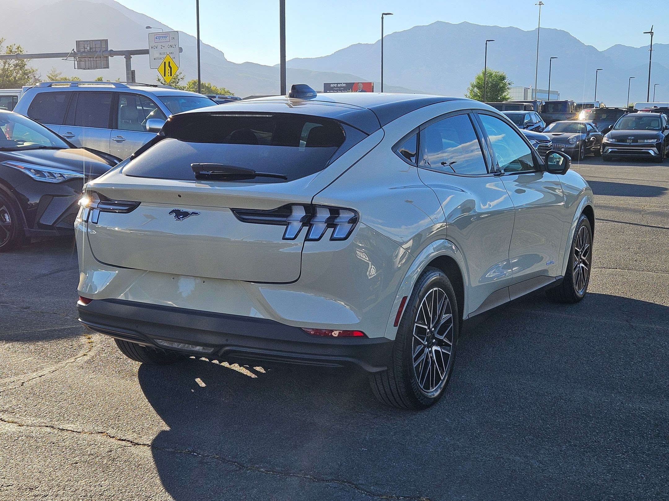 Certified 2025 Ford Mustang Mach-E Premium AWD/4WD image 3