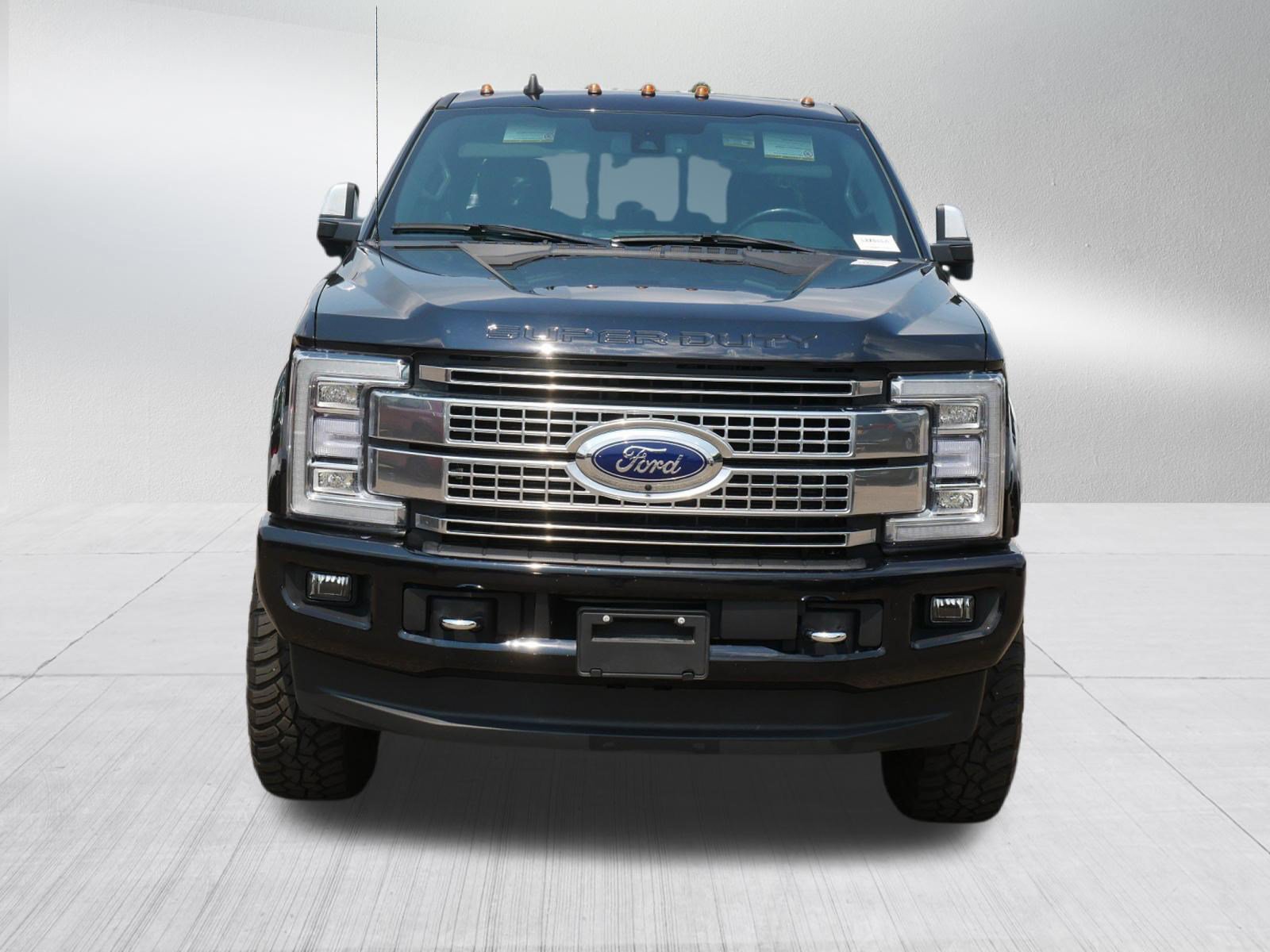 Certified 2019 Ford F350 Platinum w/ Platinum Ultimate Package AWD/4WD image 2