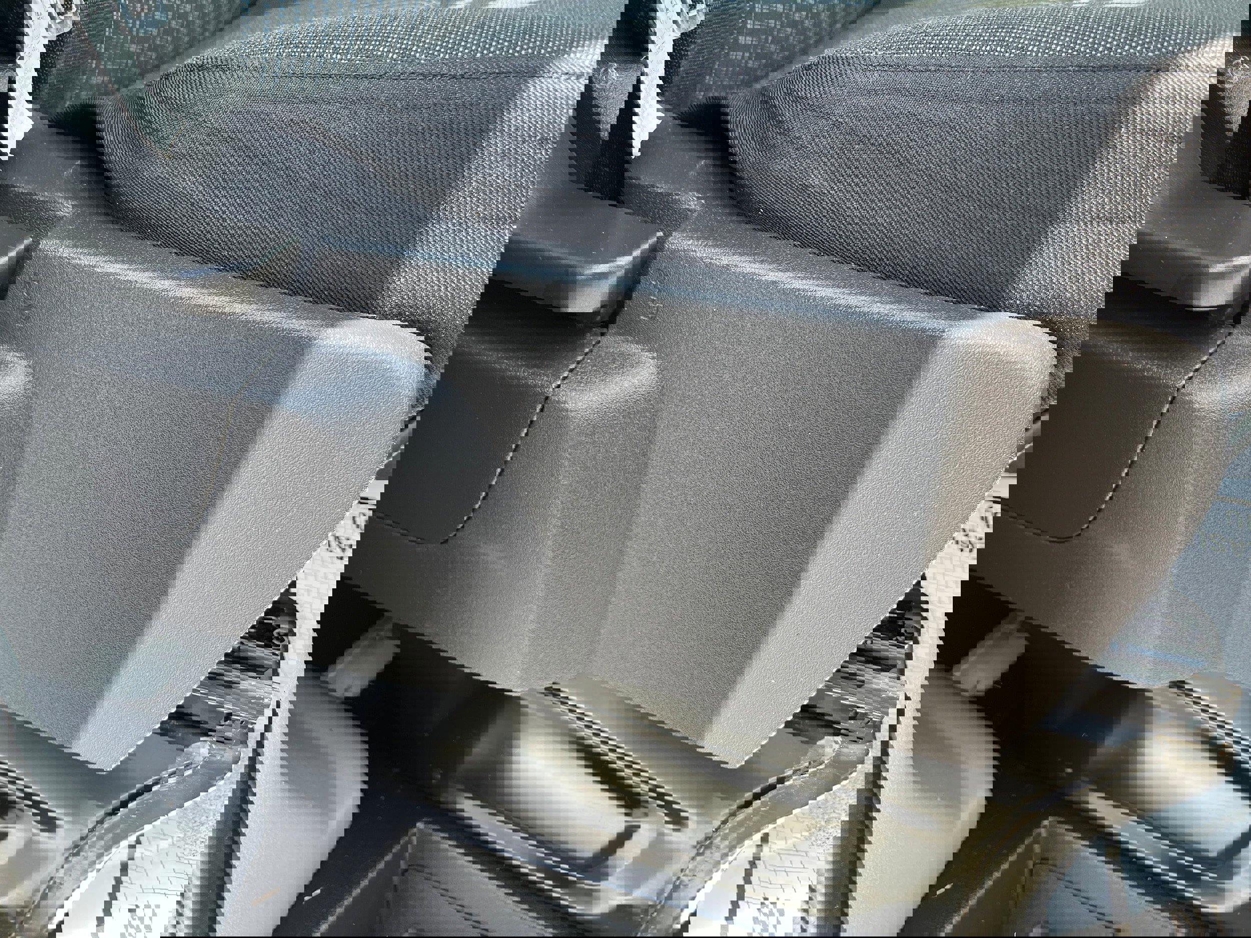 Certified 2019 Ford Transit 250 130 Low Roof w/ Exterior Upgrade Package image 16