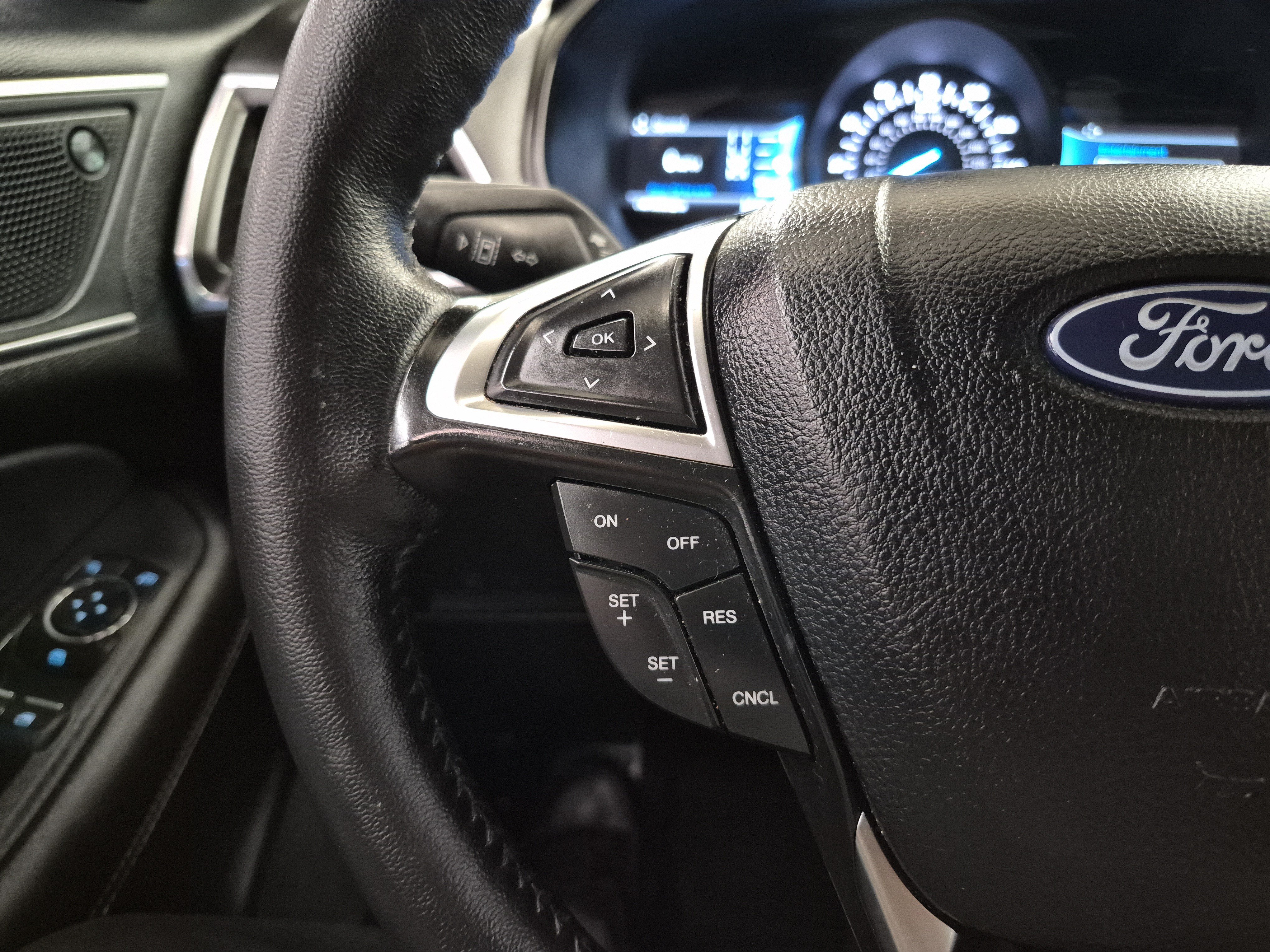 Certified 2024 Ford Edge Titanium AWD/4WD image 25