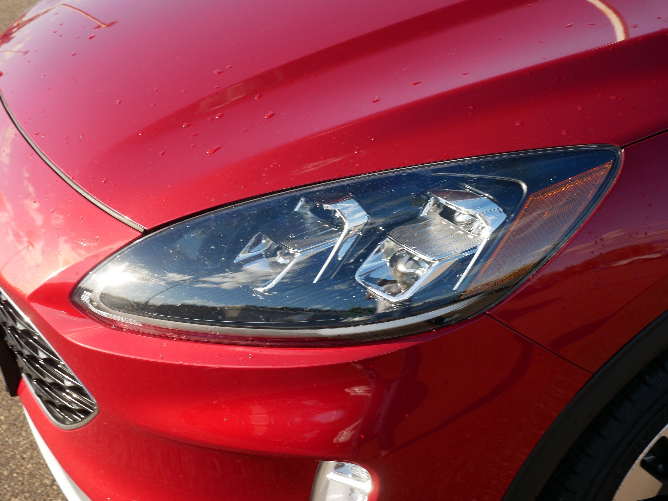 Certified 2020 Ford Escape Titanium AWD/4WD image 16