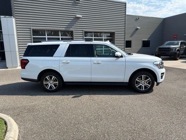 Certified 2024 Ford Expedition Max Limited RWD image 3