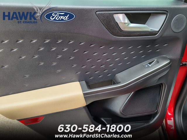 Certified 2020 Ford Escape Titanium AWD/4WD image 19