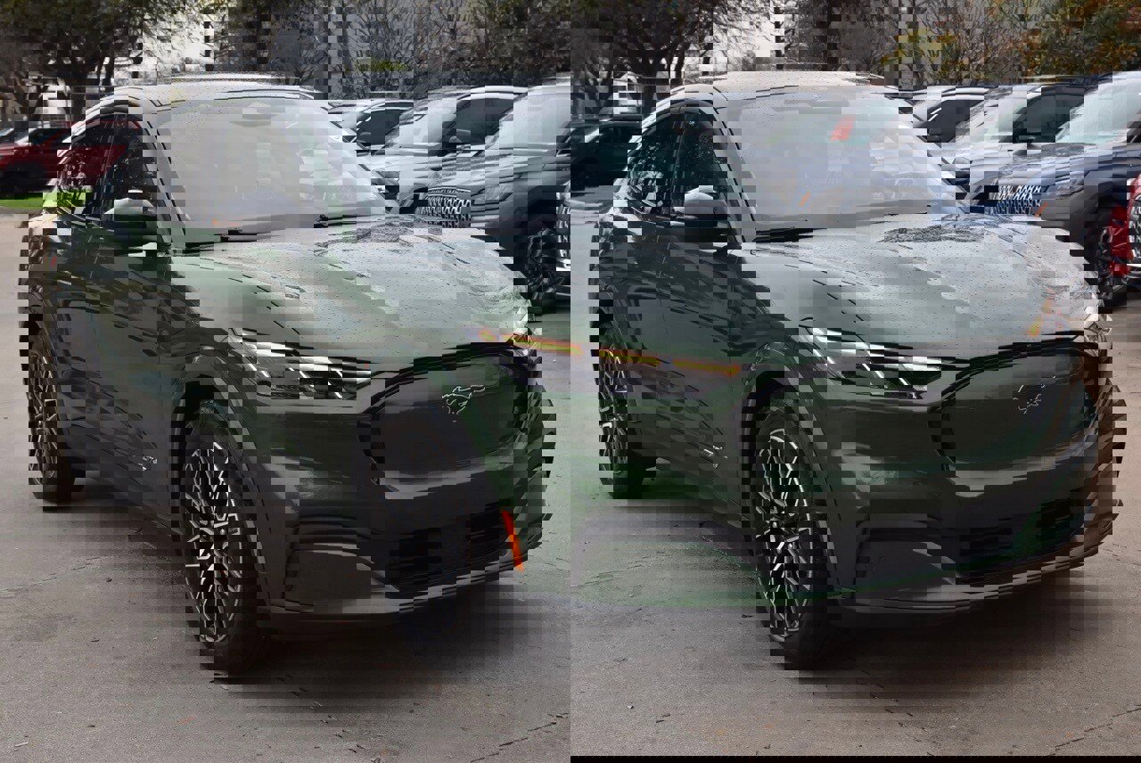 Certified 2025 Ford Mustang Mach-E Premium image 11