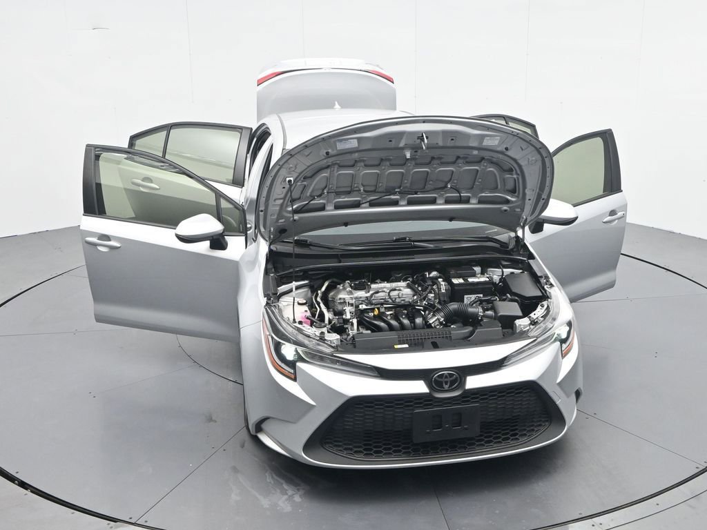 Used 2022 Toyota Corolla LE FWD image 32