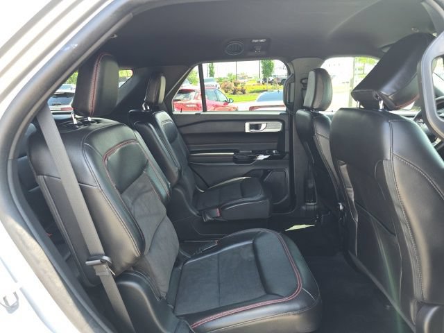 Certified 2023 Ford Explorer ST-Line w/ Class IV Trailer Tow Package AWD/4WD image 18
