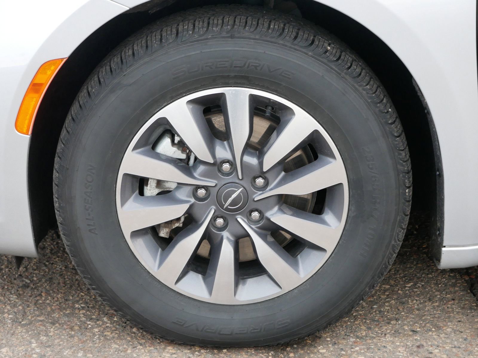 Used 2023 Chrysler Pacifica Limited image 12