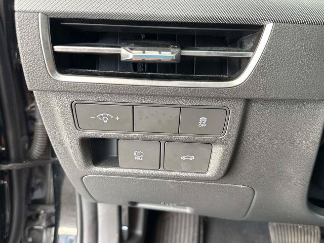 Used 2024 Hyundai Sonata SEL FWD image 25